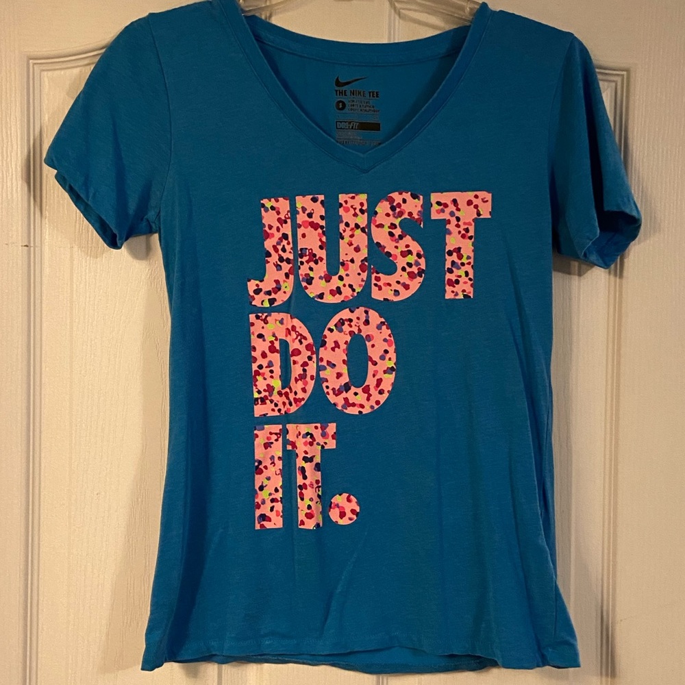 Nike V-Neck Tee